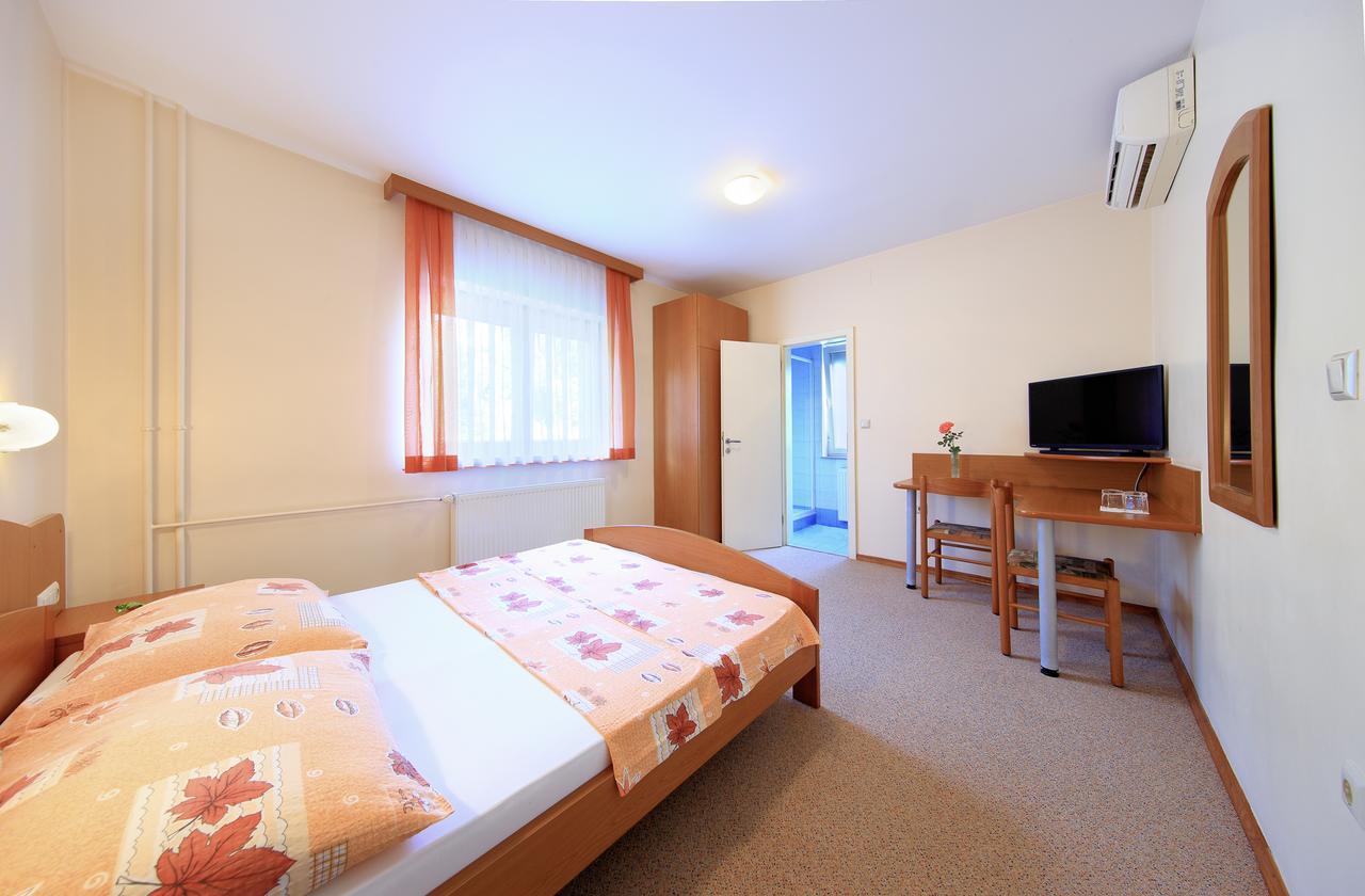Rooms Sustersic Ljubljana Exteriör bild