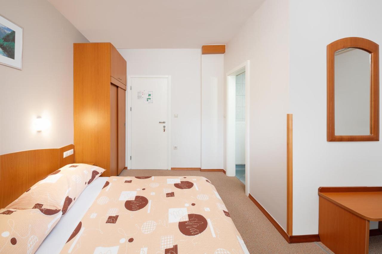 Rooms Sustersic Ljubljana Exteriör bild
