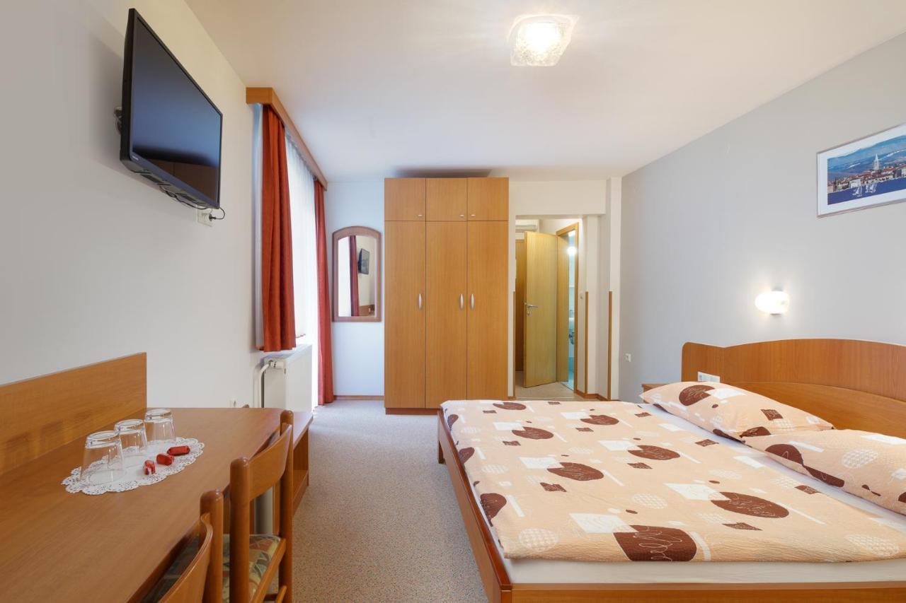 Rooms Sustersic Ljubljana Exteriör bild