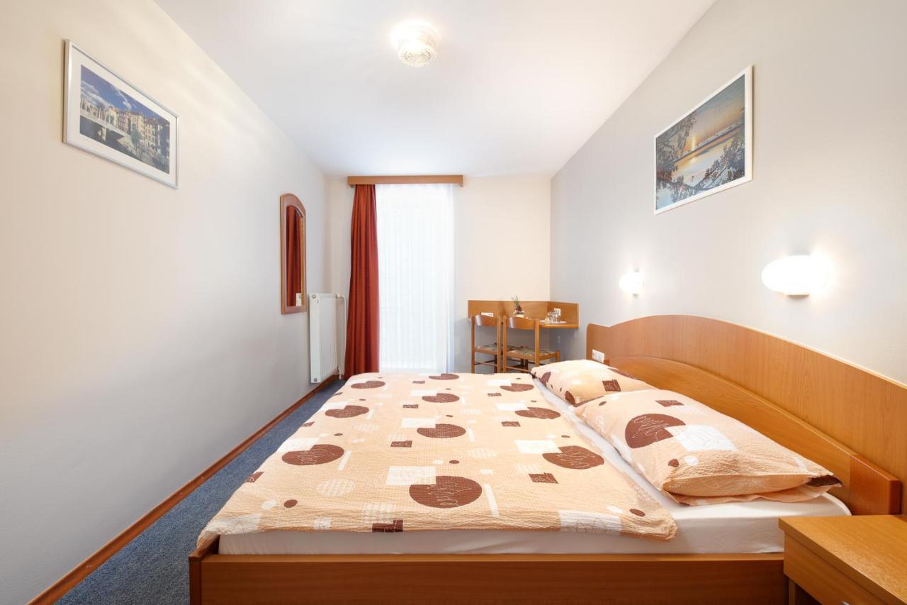 Rooms Sustersic Ljubljana Exteriör bild